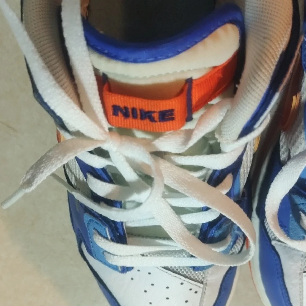 Size 7 Men's Orange Blue And White Nike Dunks With Verified Authenticity Coins - Picture 9 of 16